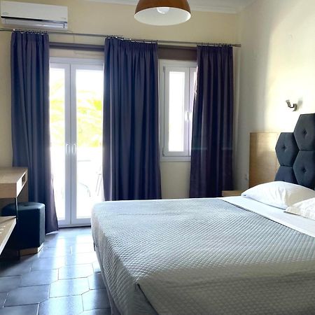Albatros Hotel Fira  Dış mekan fotoğraf