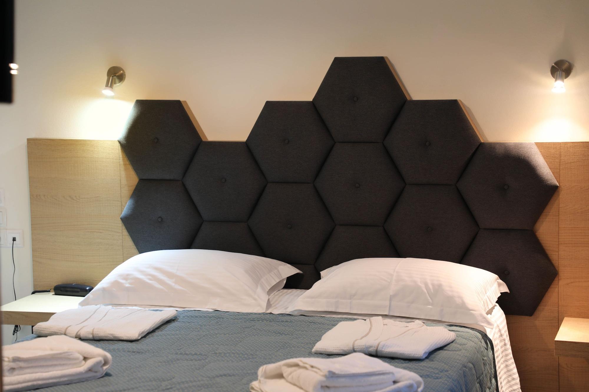 Albatros Hotel Fira  Dış mekan fotoğraf