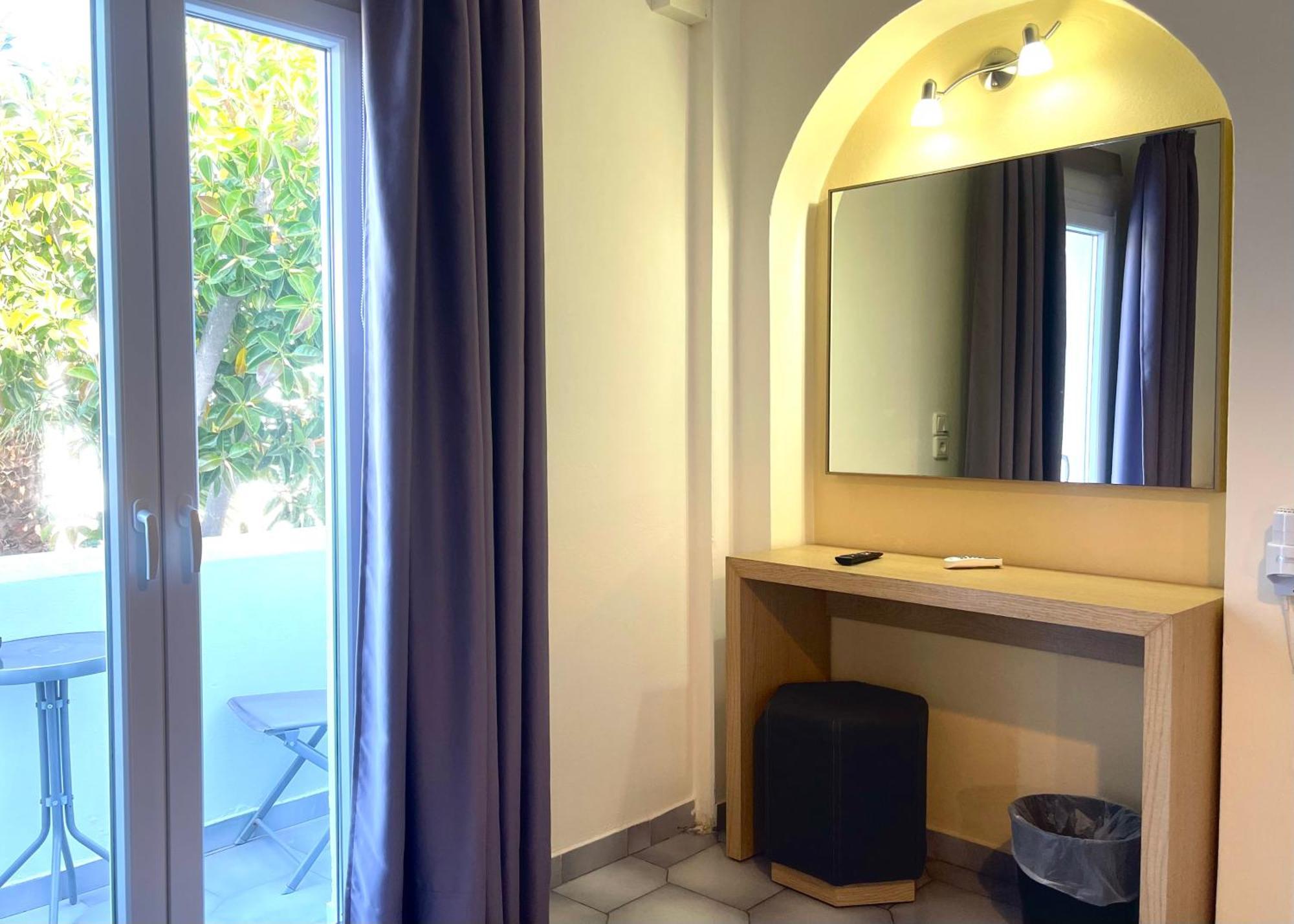 Albatros Hotel Fira  Dış mekan fotoğraf