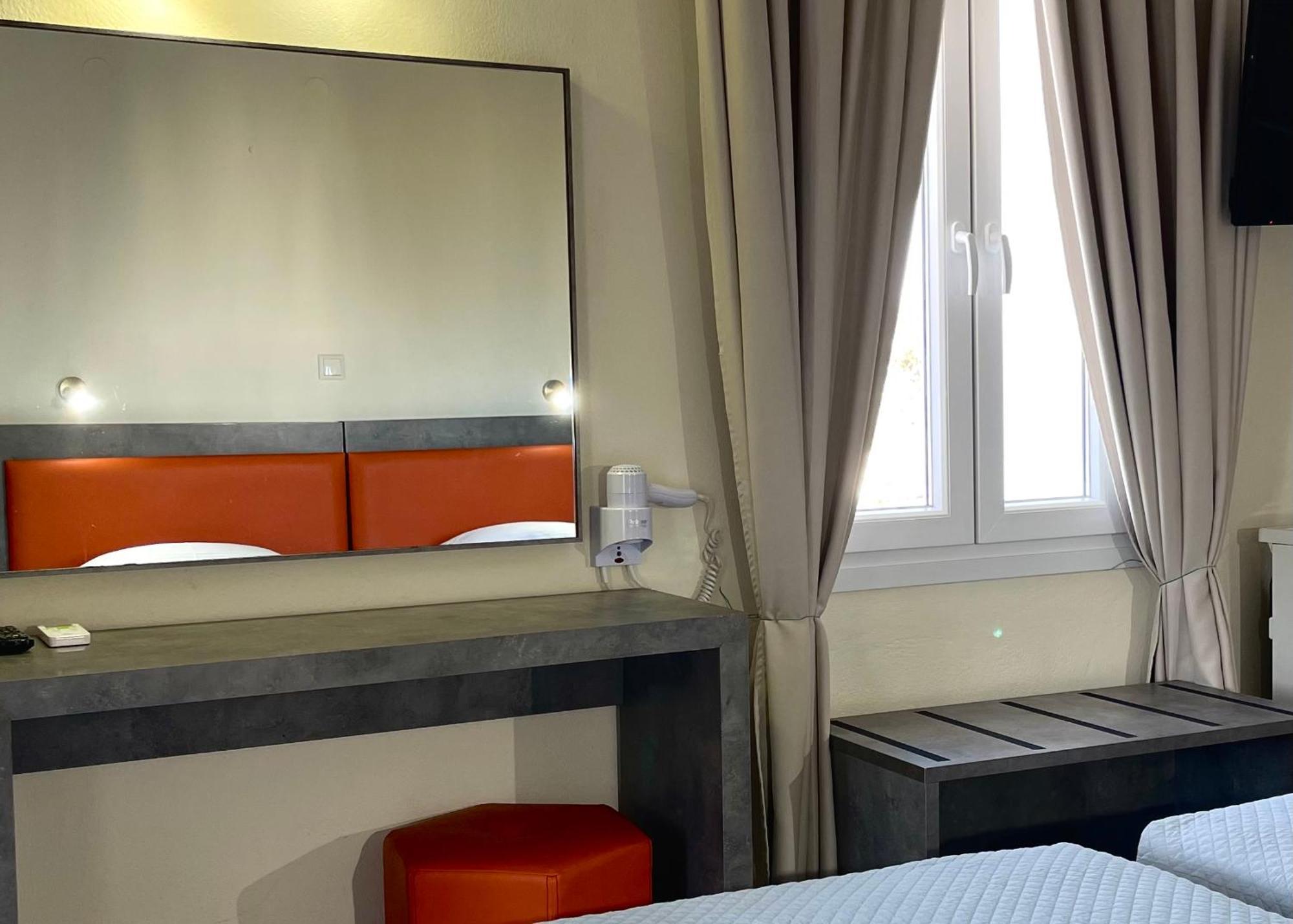 Albatros Hotel Fira  Dış mekan fotoğraf