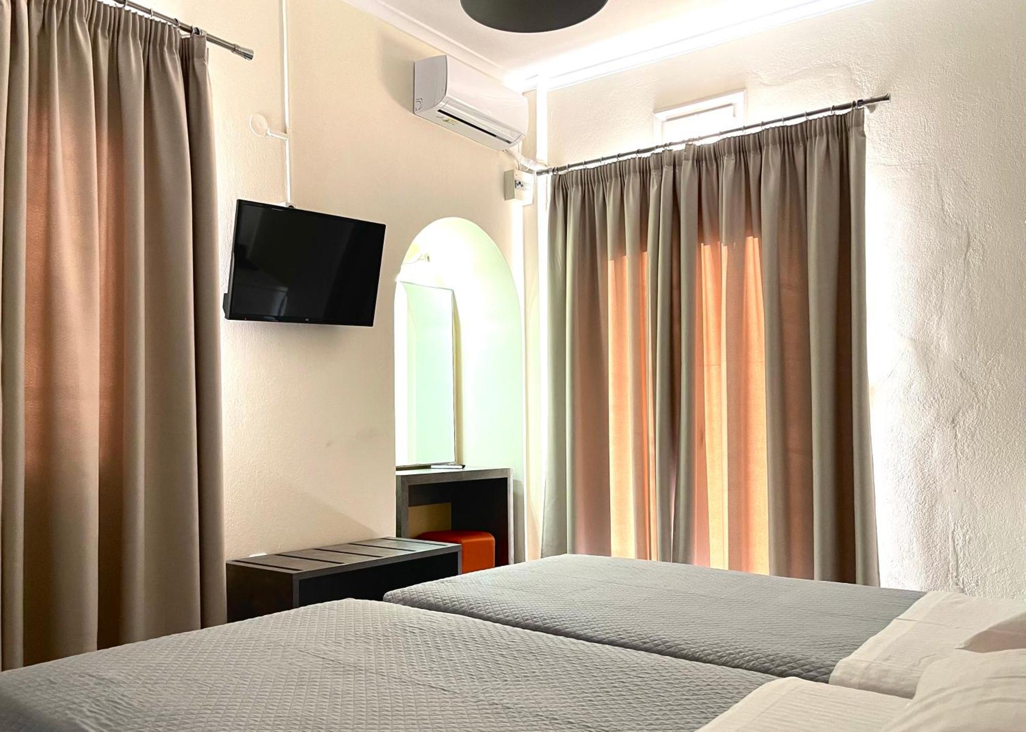 Albatros Hotel Fira  Dış mekan fotoğraf